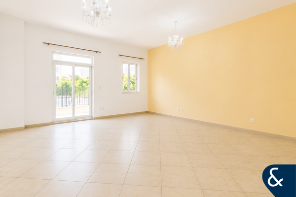 Garden View | Large Unit | Vacant on Transfer