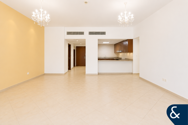 Garden View | Large Unit | Vacant on Transfer