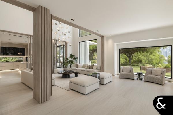 Elevated Skyline View / Turnkey / Lake View