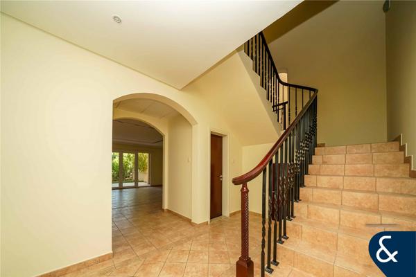 Best Location | Vacant Mid-May | Corner Unit