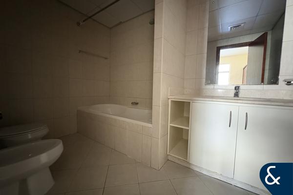 Spacious 1 Bed | Large Layout | Unfurnished