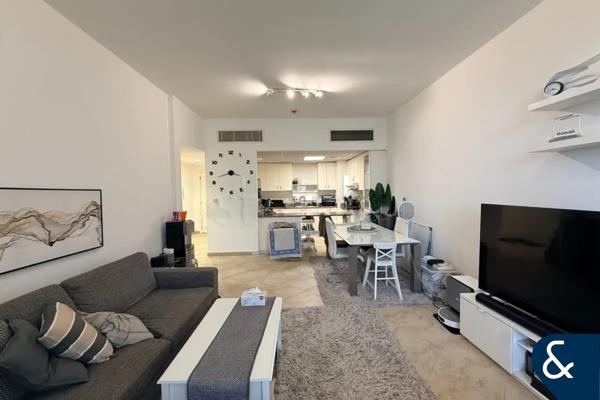 Upgraded Kitchen | 2 Bed | Spacious Layout
