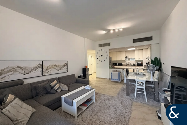 Upgraded Kitchen | 2 Bed | Spacious Layout