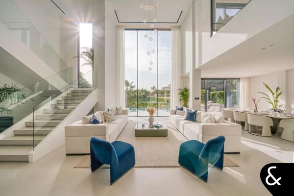 Luxury Lakeview Villa | Upgraded & Vacant