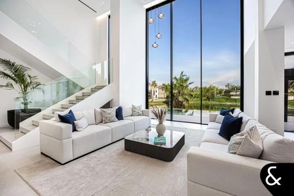 Luxury Lakeview Villa | Upgraded & Vacant