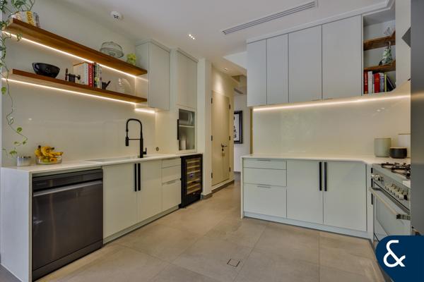 EXCLUSIVE | LARGE GARDEN | FULLY UPGRADED 3E