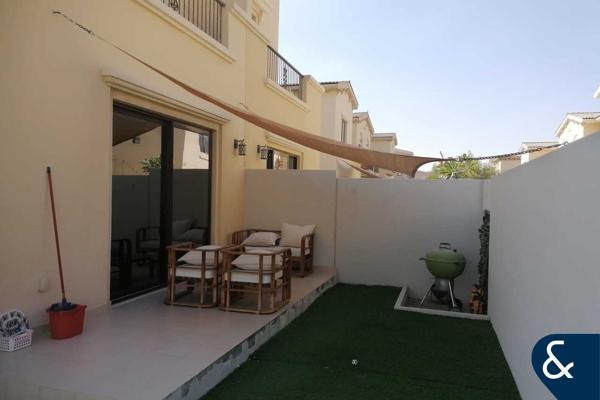 Corner 2E | 4 Bed | Maids | Good location