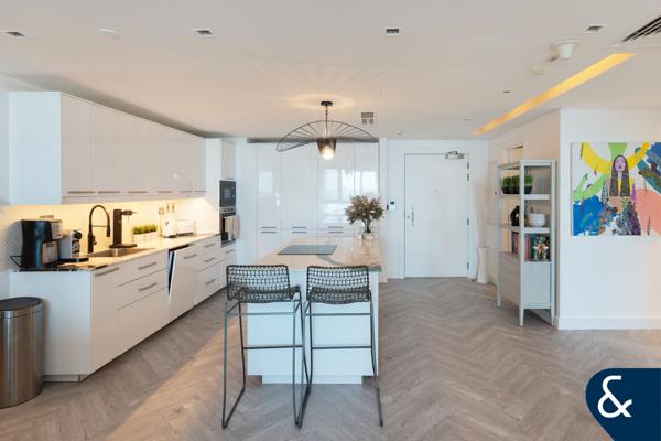 Exclusive | Fully Upgraded | VOT | 3 Beds