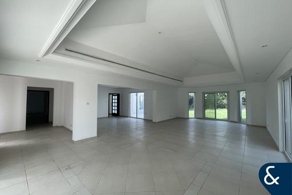 Beautiful Large Garden | 4 Bedroom Bungalow