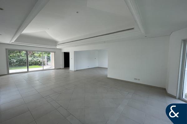 Beautiful Large Garden | 4 Bedroom Bungalow