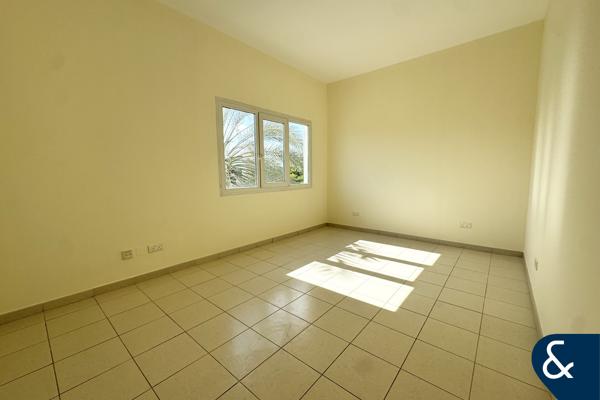 Three Bedrooms | Single Row | Vacant Now