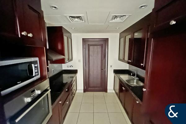 Burj Khalifa View | One Bed | 808 Sq.Ft
