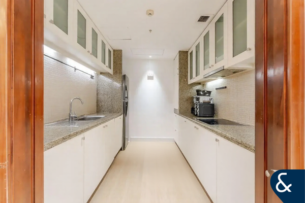 Outdoor Terrace | Vacant Now | High Floor