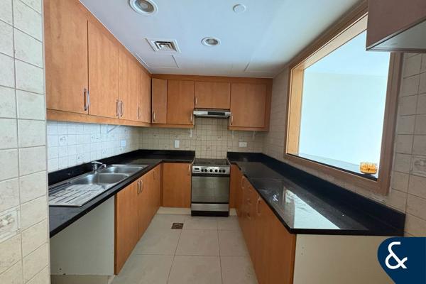 3 Bed | Well Maintained | Upgraded Bathrooms