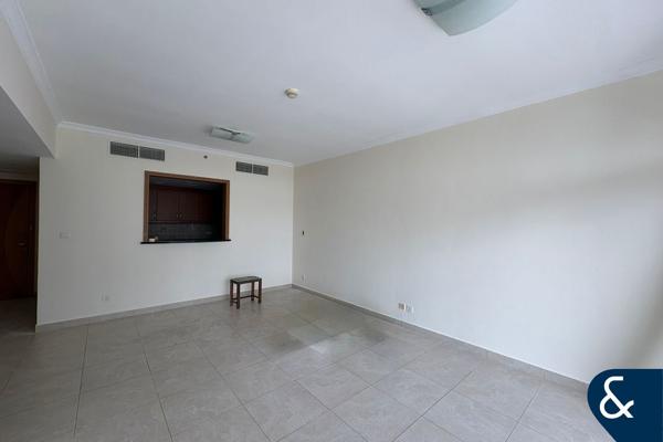 3 Bed | Well Maintained | Upgraded Bathrooms