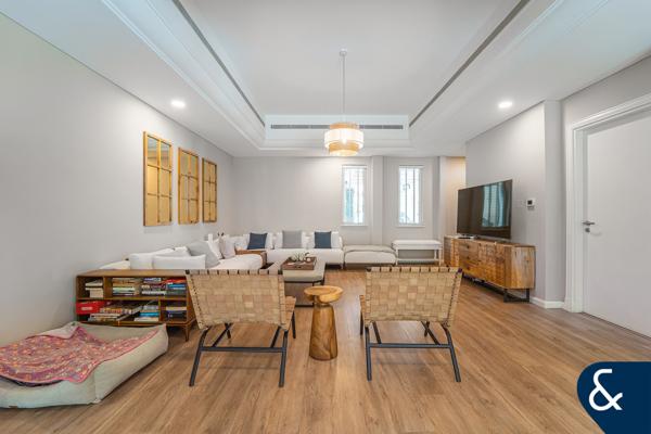 Exclusive | Fully Upgraded | Four Bed TH2