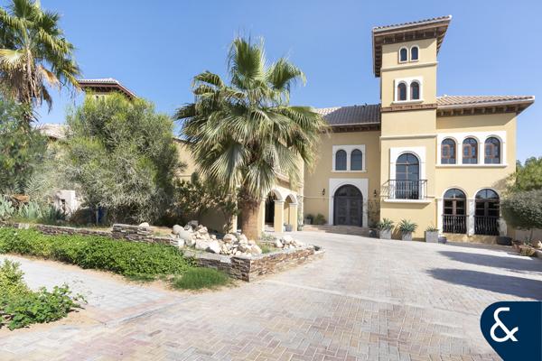 6 Beds |Pool+Sunroom |Multiple car park