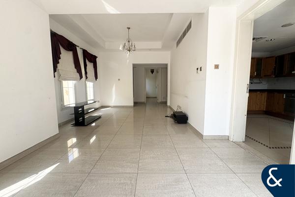 Lake View | Upgraded | Type 3E | Vacant
