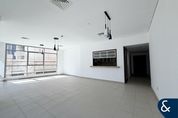 Unique | Unfurnished | Boulevard Views | 1BHK