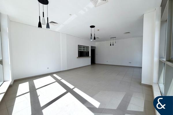 Unique | Unfurnished | Boulevard Views | 1BHK
