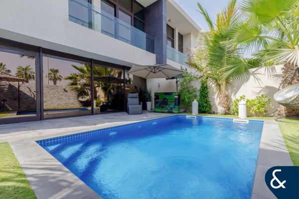 Upgraded + Turnkey | Private Pool | 3B + M