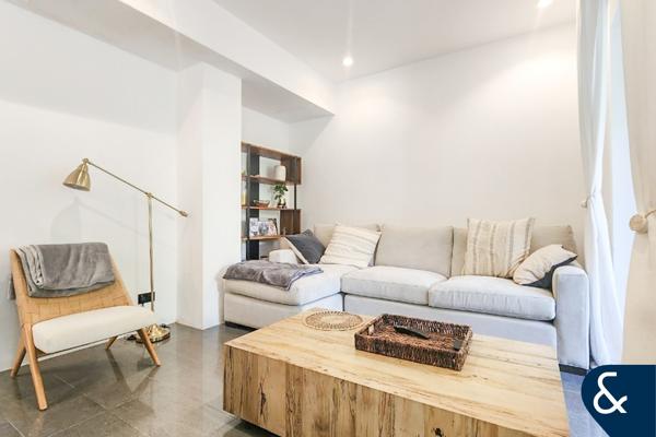 Upgraded 4E | Opposite Pool | Avail May