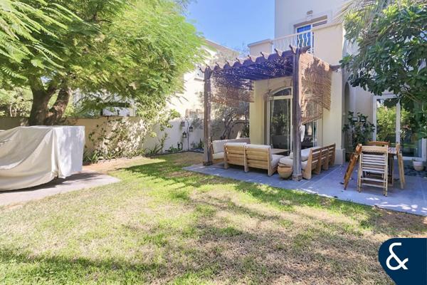 Upgraded 4E | Opposite Pool | Avail May