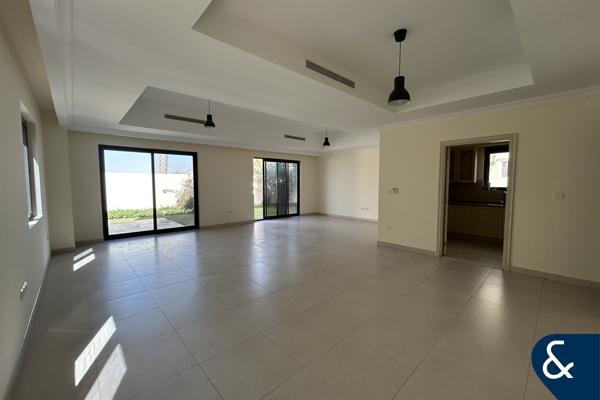 Large Plot | Vacant Now | Spacious Unit