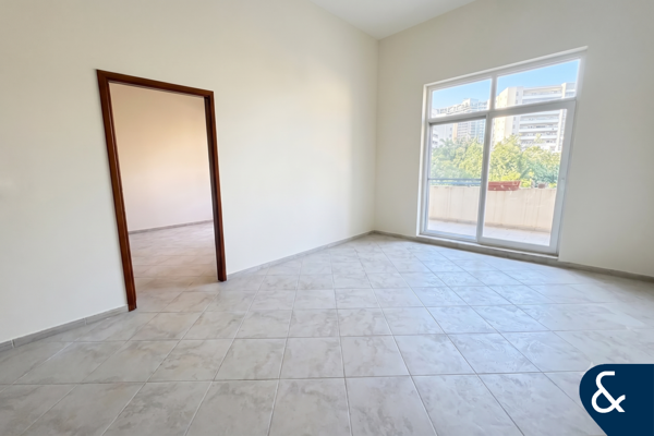 Garden View | Large Layout | Ready to Move In