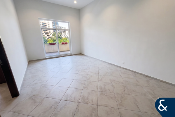 Garden View | Large Layout | Ready to Move In