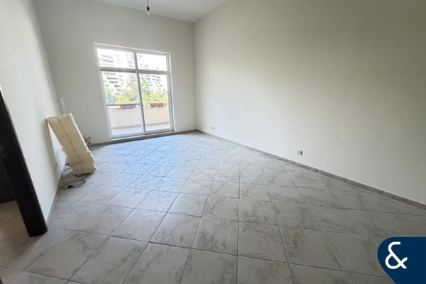 Garden View | Large Layout | Ready to Move In