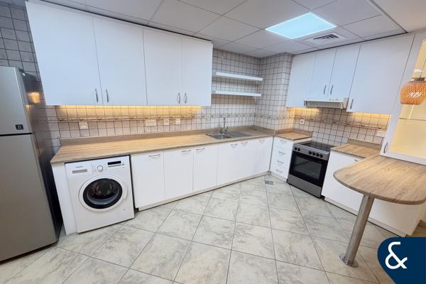 Upgraded | Spacious | 1 Bed + Storage