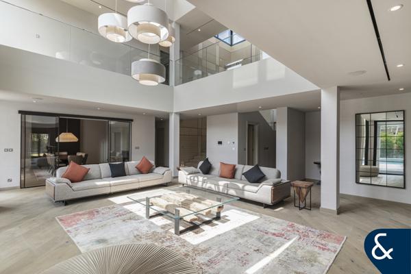 Luxury Renovated 4BR | Vacant | Large Plot