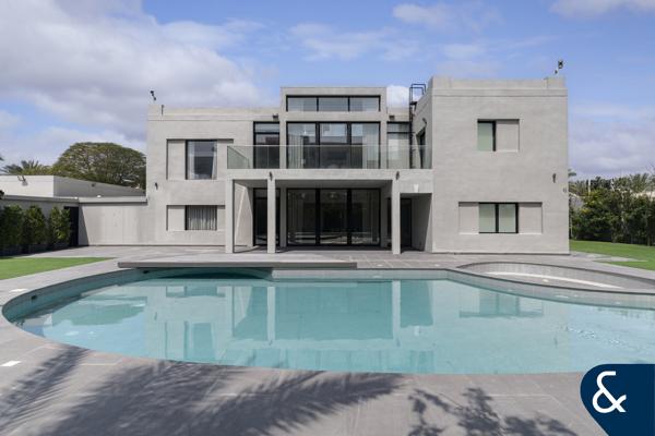 Luxury Renovated 4BR | Vacant | Large Plot