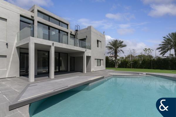 Luxury Renovated 4BR | Vacant | Large Plot