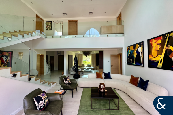 Exclusive | Upgraded | 4 Bed | Garden Hall