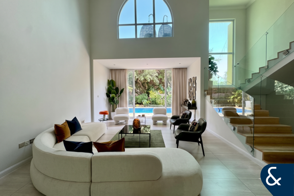 Exclusive | Upgraded | 4 Bed | Garden Hall