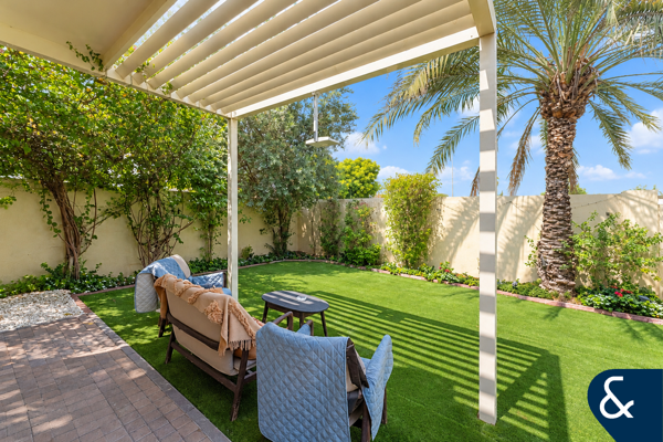 Extended 4E | Converted | Fully Upgraded Villa
