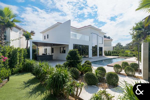 Fully Upgraded | 5,500 BUA | 11,351 PLOT