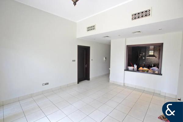 Garden Unit | 1 Bed + Study | Unfurnished