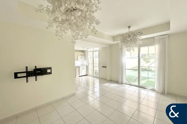 Single Row | Landscaped Villa | Springs 1