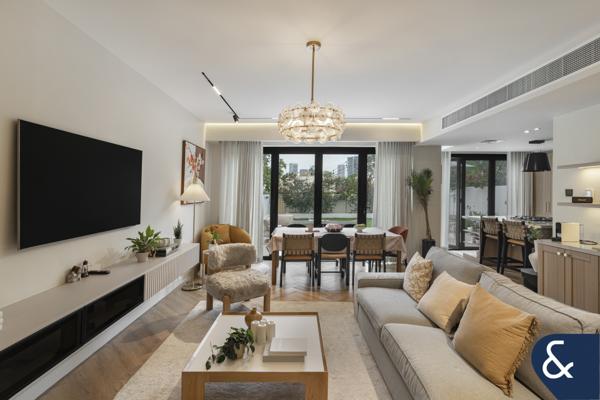 Maids Room | Extended | Upgraded | VOT | 3M