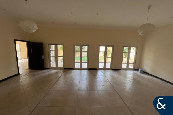 Beautiful | 4 beds+Maid's+ Study | Single Row