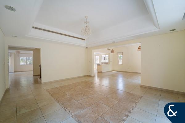 C1 5 Bed | Esmeralda | Close To Els Club