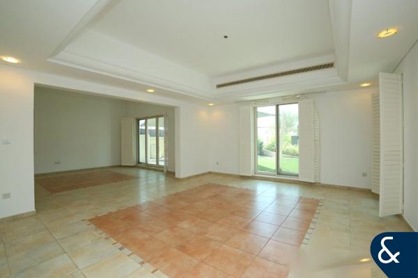 C1 5 Bed | Esmeralda | Close To Els Club