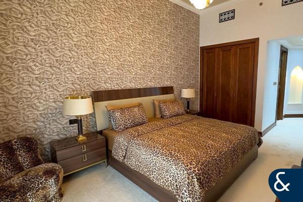 Zanzebeel | Penthouse | Vacant On Transfer