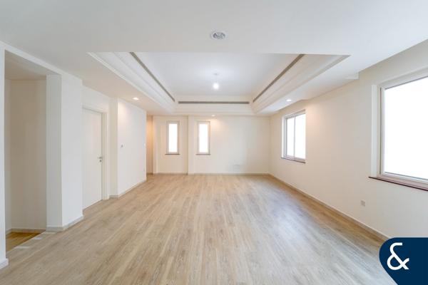 Exclusive | Vacant | 4 Bedroom | Rare TH1