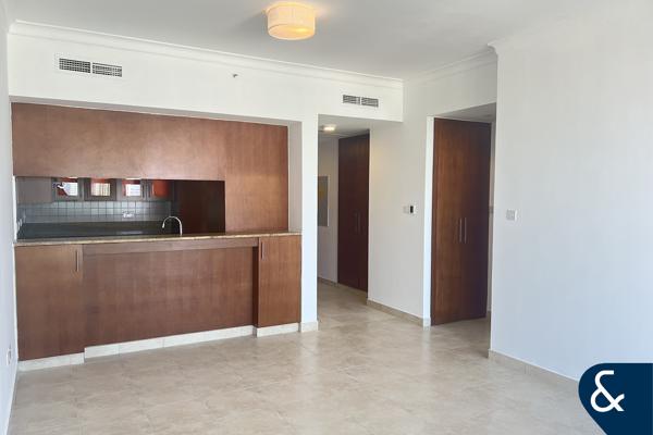 Exclusive | Rented Unit | Full Canal View