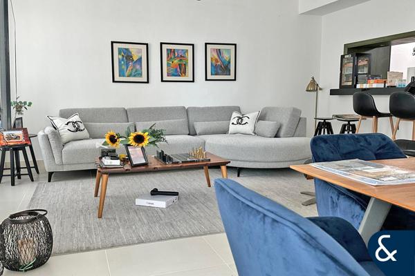 Furnished | Vacant April | Large Layout