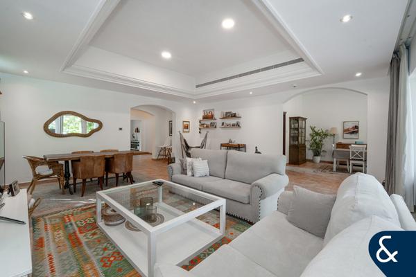 Corner Townhouse | Quiet Location | Exclusive